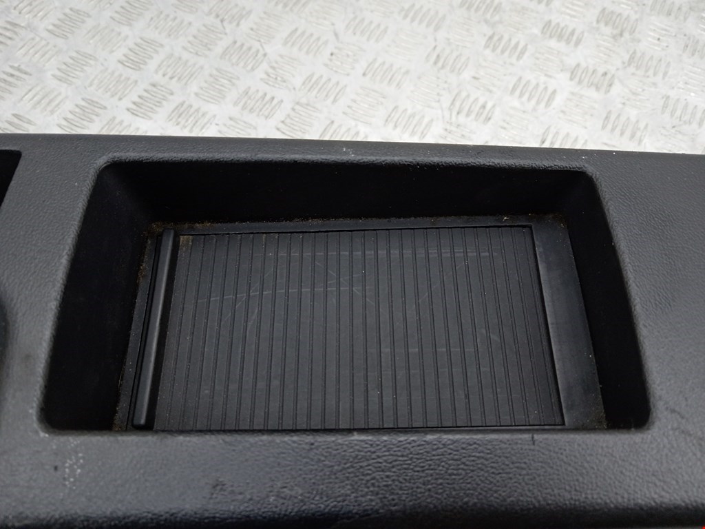 Консоль AUDI A3 8P 2003-2013