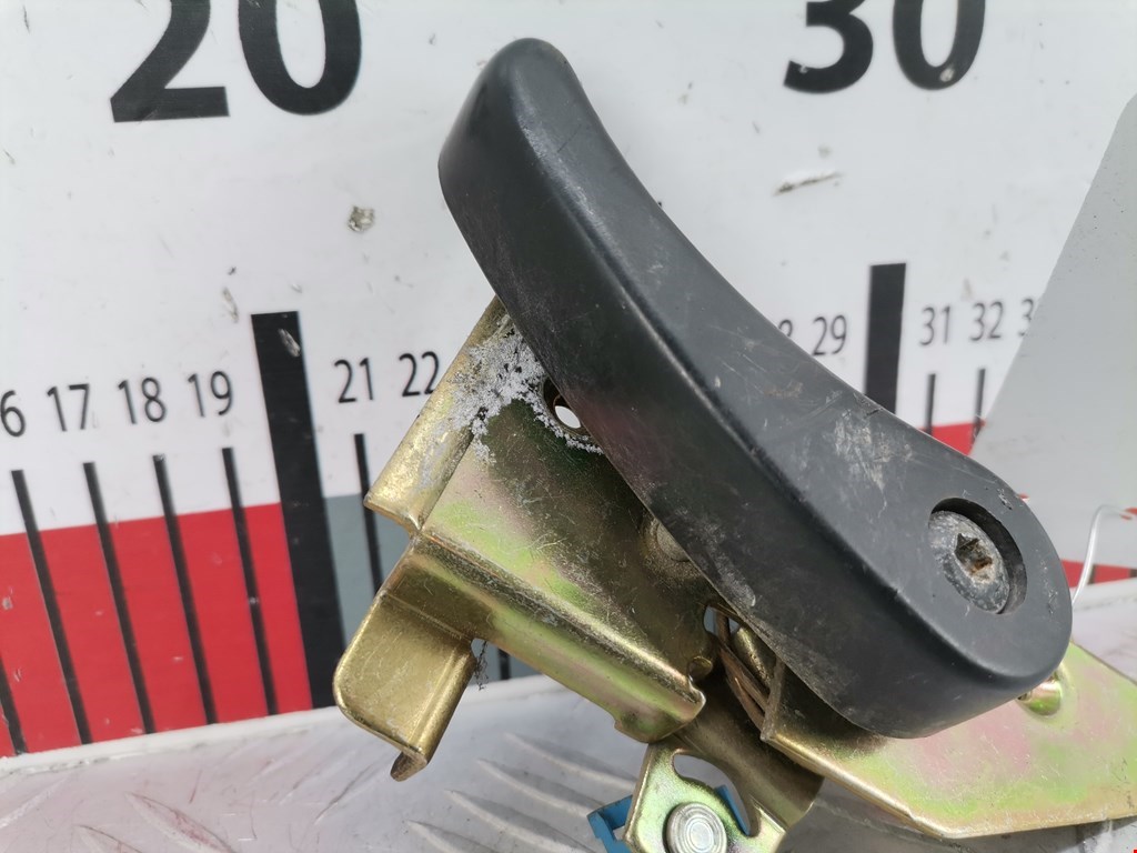 Ручка дверная задняя внутренняя левая PEUGEOT Partner 1996-2009