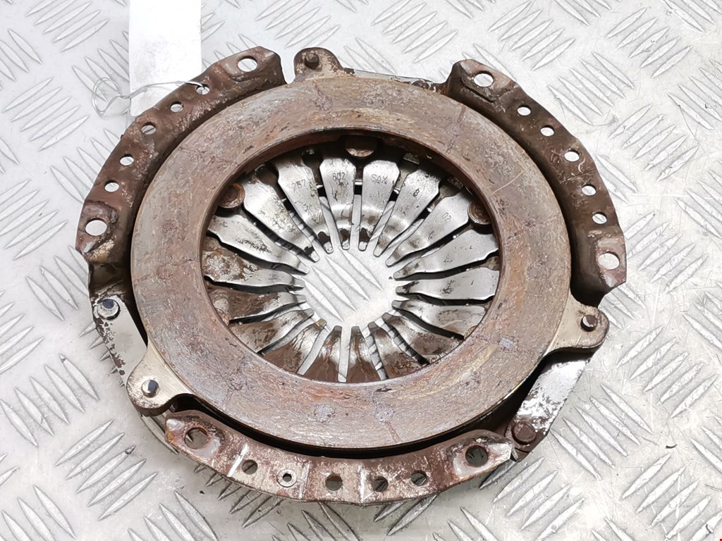 Маховик (демпфер сцепления) FORD Fiesta 2001-2008