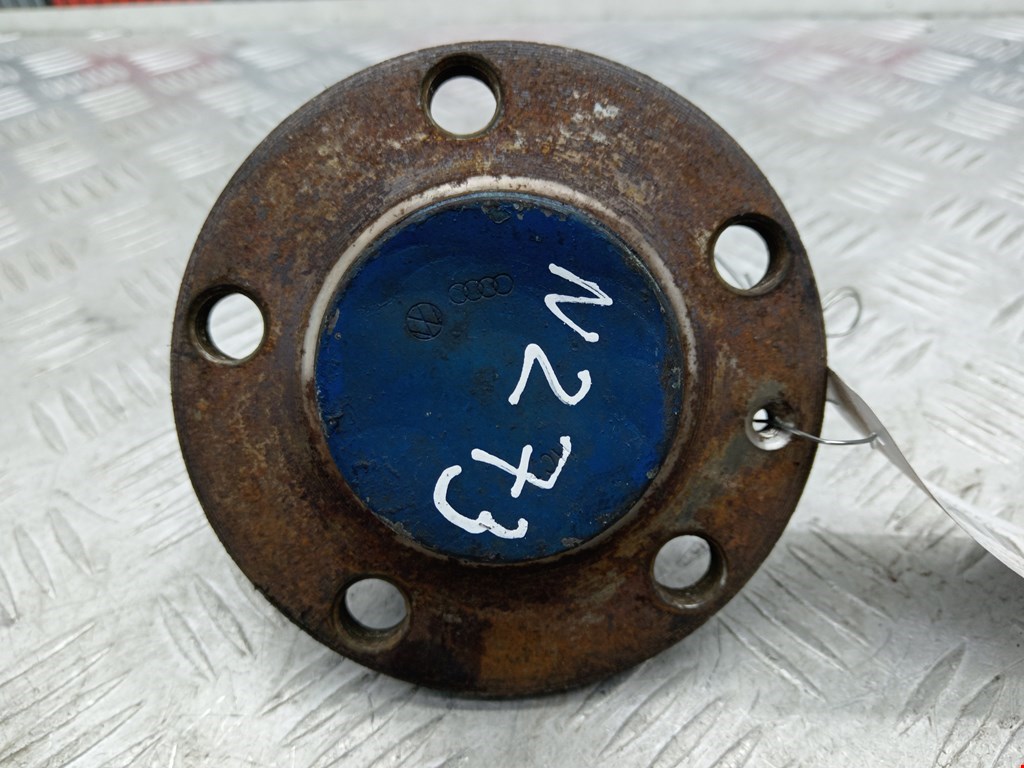 Ступица (кулак цапфа) задняя левая Skoda Fabia 1 (1999-2007)