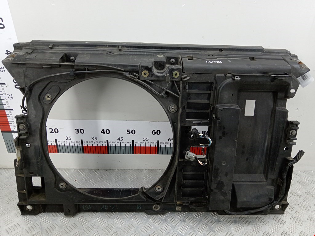 Панель передняя (передняя монтажная панель рамка передняя телевизор) Peugeot 607 (1999-2010)