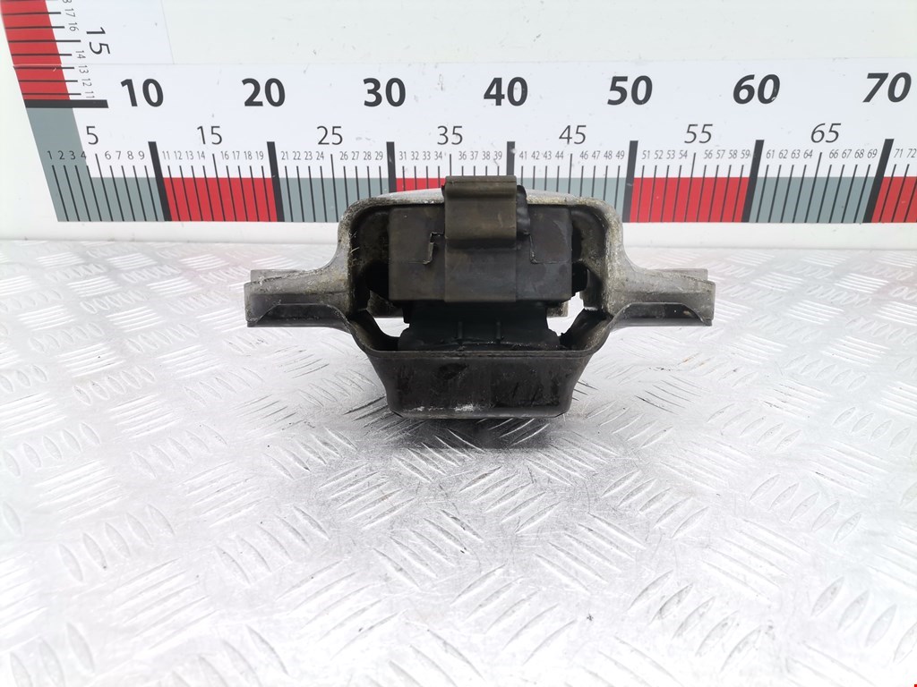 Подушка (опора) крепления двигателя Volkswagen Touran 1 (2003-2015)