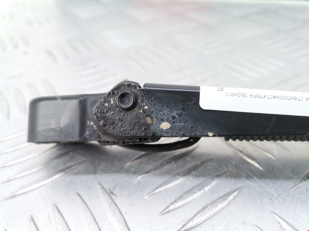 Поводок дворника задний (заднего) MERCEDES-BENZ A-Class W168 1997-2004