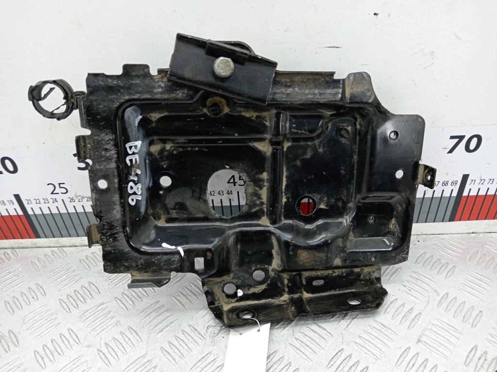 Крепление АКБ (корпус/подставка) PEUGEOT 206 1998-2012