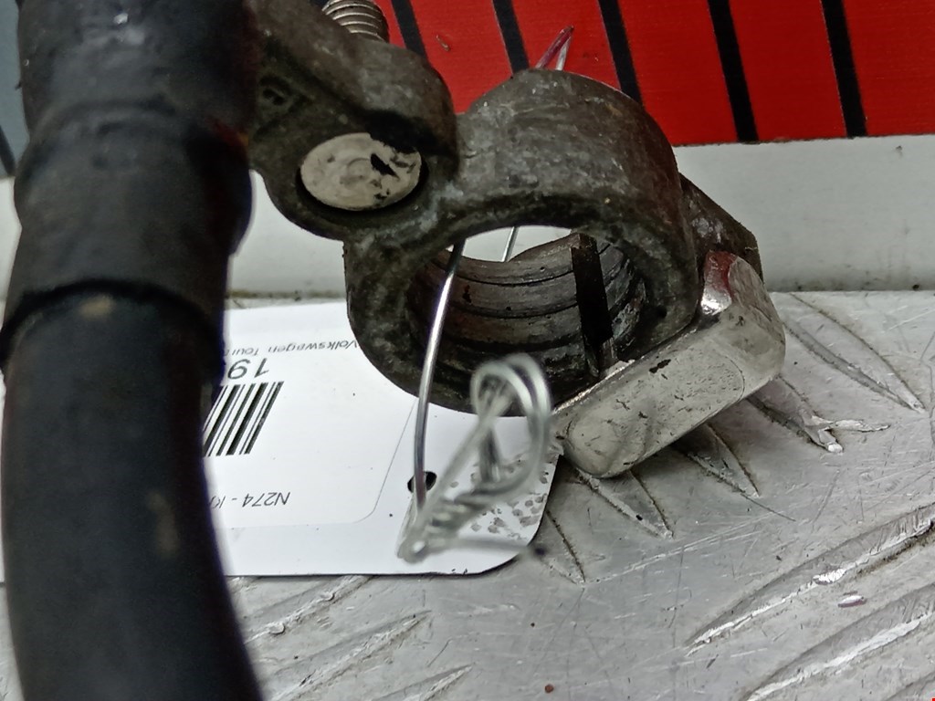 Клемма аккумулятора (плюс) + VOLKSWAGEN Touran 2003-2010