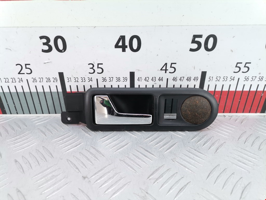 Ручка дверная задняя внутренняя левая VOLKSWAGEN Passat B5 1997-2005