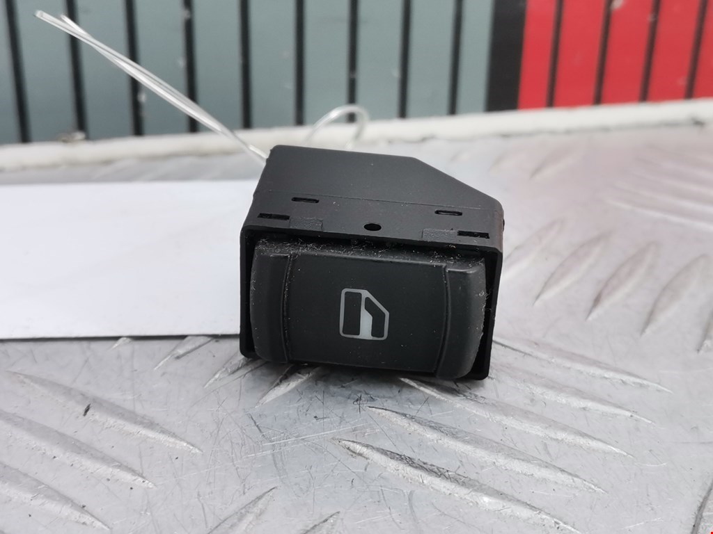 Кнопка стеклоподъемника VOLKSWAGEN Passat B5 1997-2005