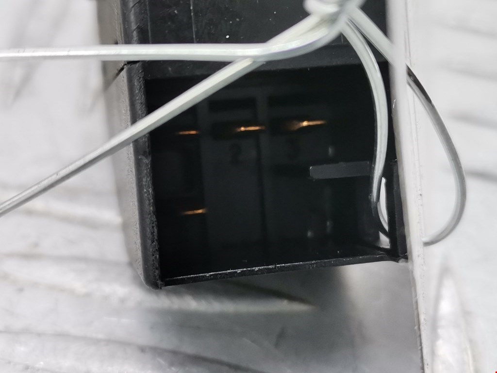 Кнопка стеклоподъемника VOLKSWAGEN Passat B5 1997-2005