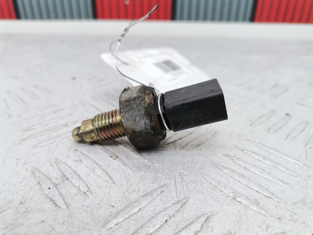 Датчик включения заднего хода VOLKSWAGEN Golf IV 1997-2003