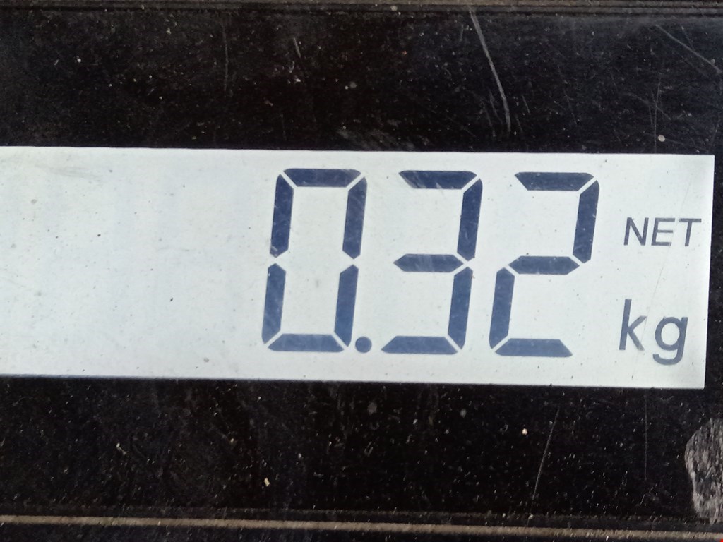 Петля капота левая/правая MITSUBISHI Space Wagon N8,N9 1998-2004