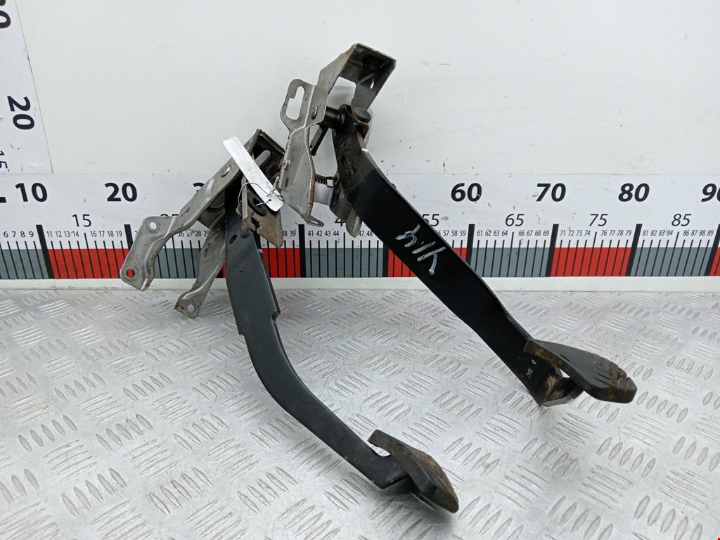 Блок педалей (педальный узел) MITSUBISHI Space Wagon N8,N9 1998-2004