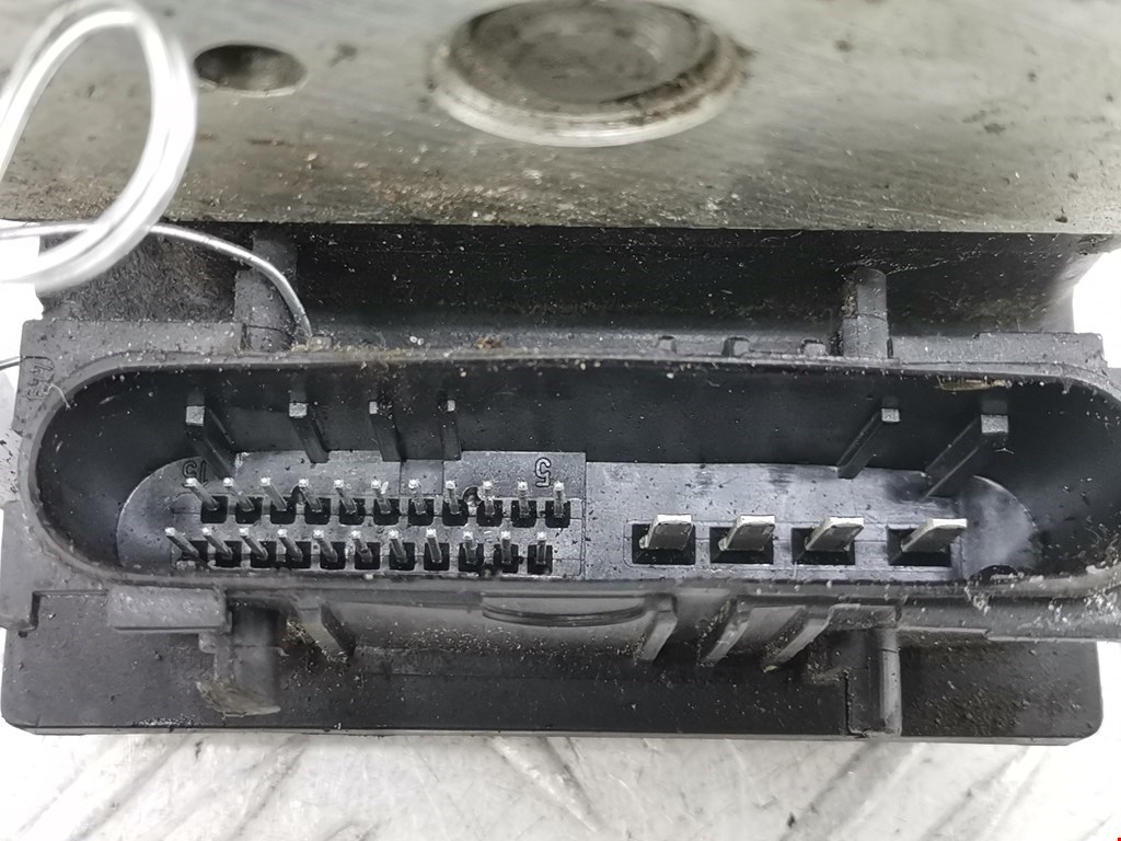 Блок ABS (насос) SUBARU Legacy 2003-2009