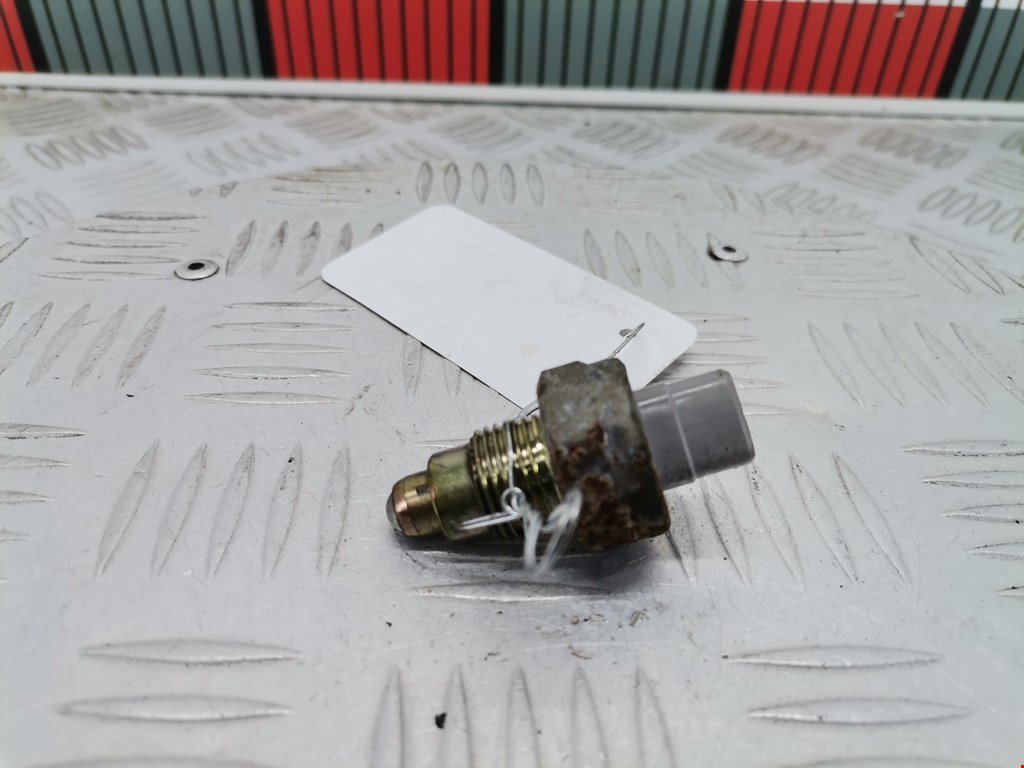 Датчик включения заднего хода TOYOTA Yaris Verso 1999-2006