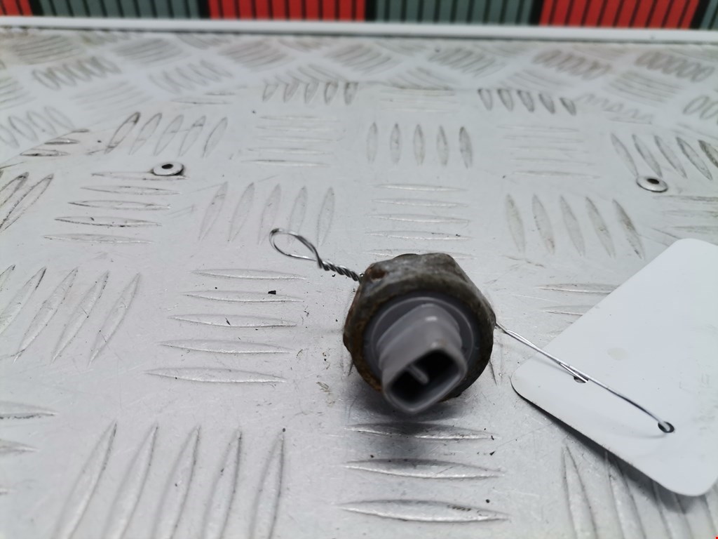 Датчик включения заднего хода TOYOTA Yaris Verso 1999-2006