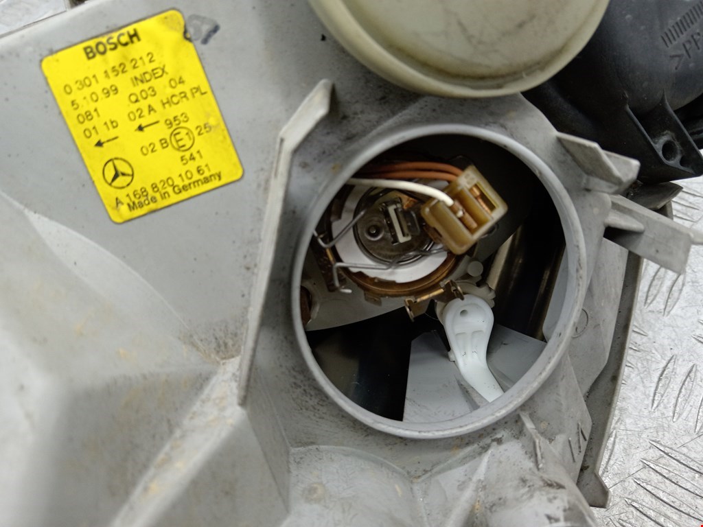 Фара правая MERCEDES-BENZ A-Class W168 1997-2004