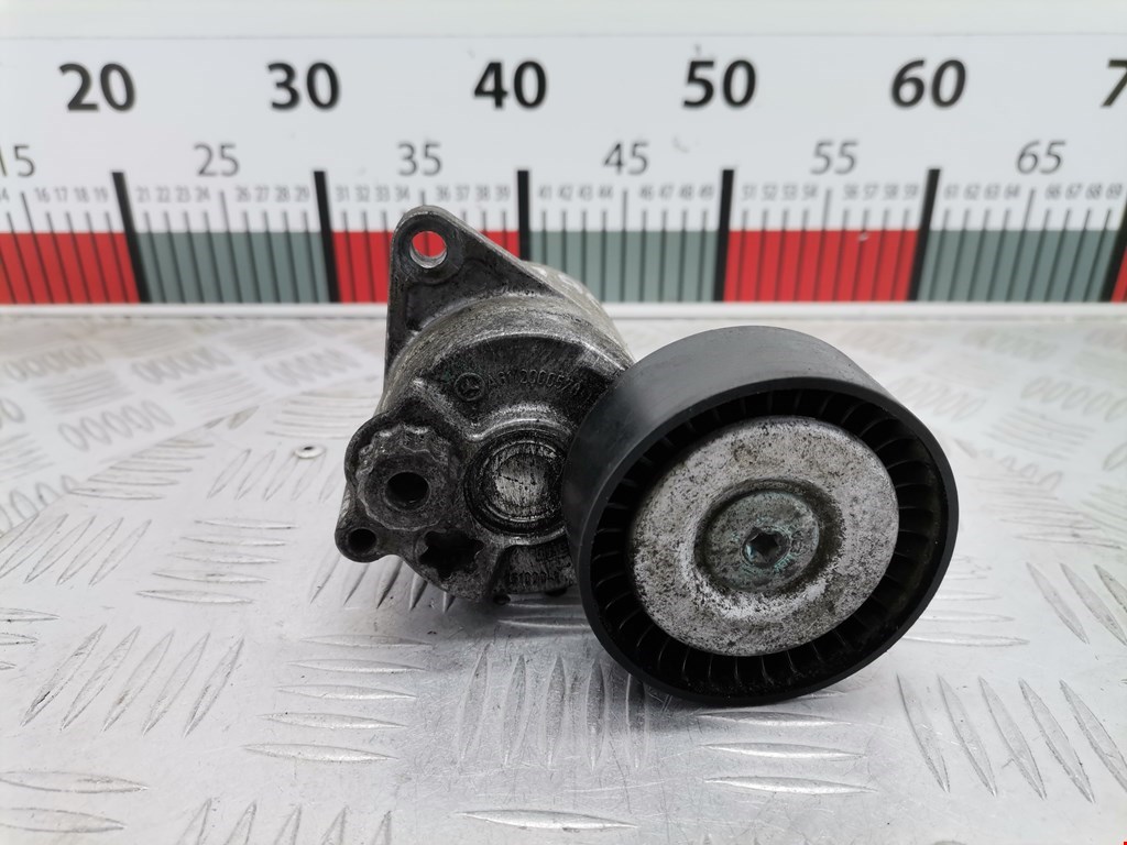 Натяжитель ремня генератора (приводного поликлинового ремня Mercedes C-Class (W203) (2000-2008)