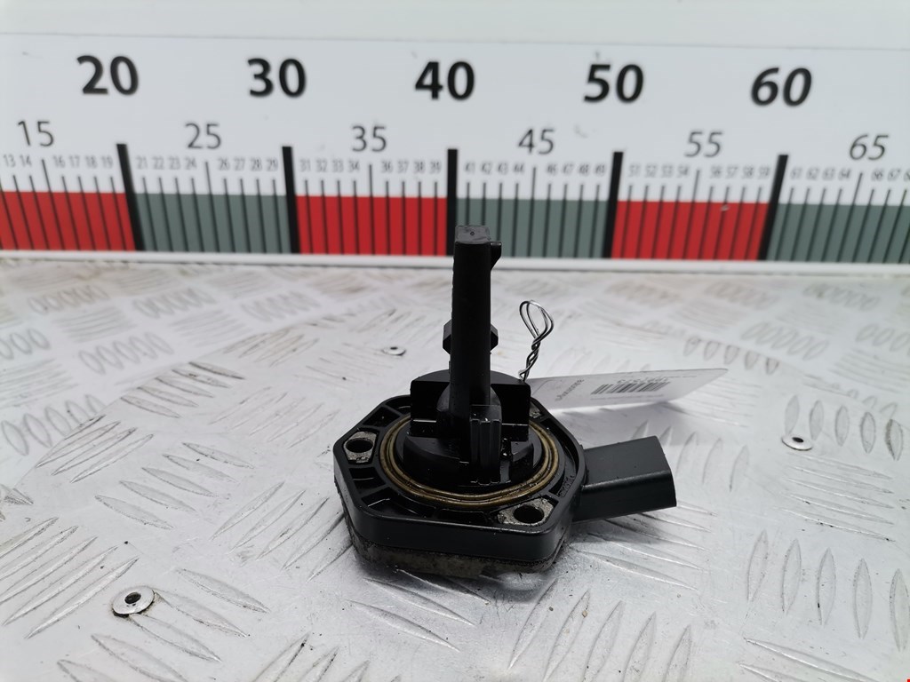 Датчик уровня масла Skoda Octavia 1U (1996-2010)