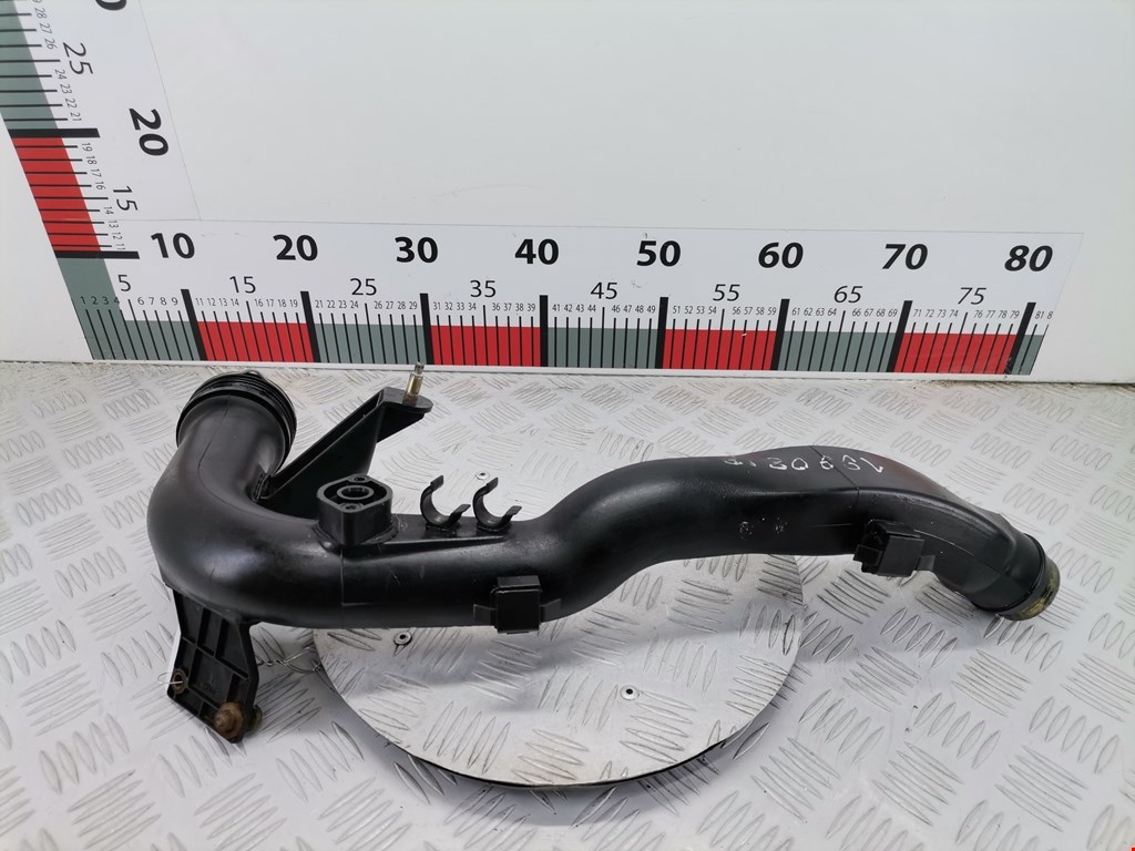 Патрубок интеркулера VOLKSWAGEN Passat B5 1997-2005