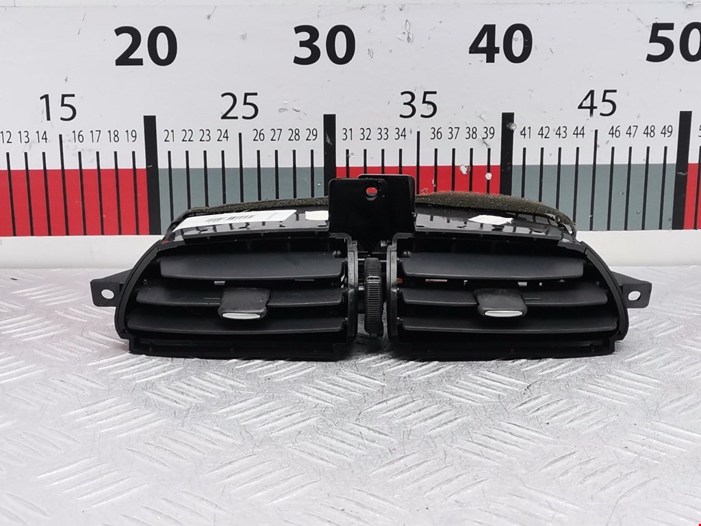 Дефлектор воздушный NISSAN Almera Tino 2000-2006