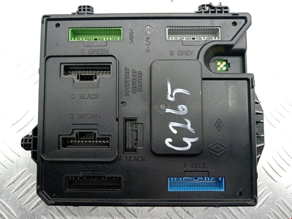 Датчик уровня в бачок омывателя RENAULT Megane III 2009-2016