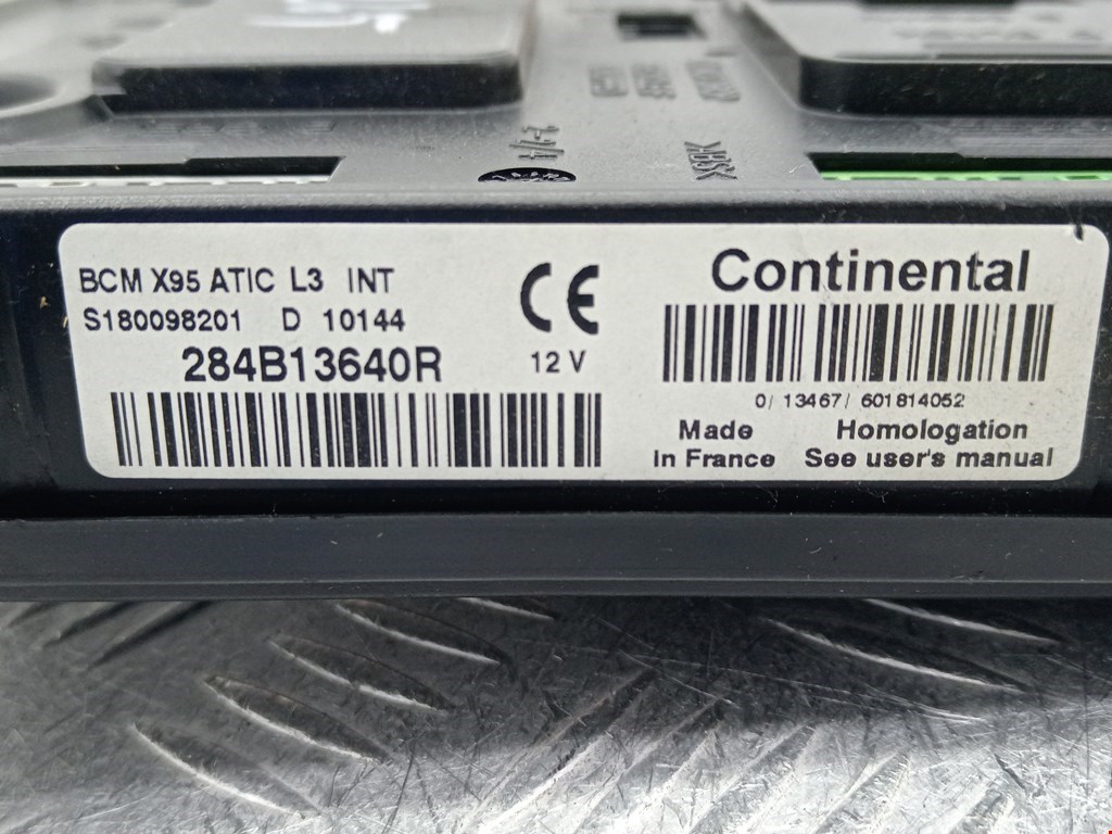 Датчик уровня в бачок омывателя RENAULT Megane III 2009-2016