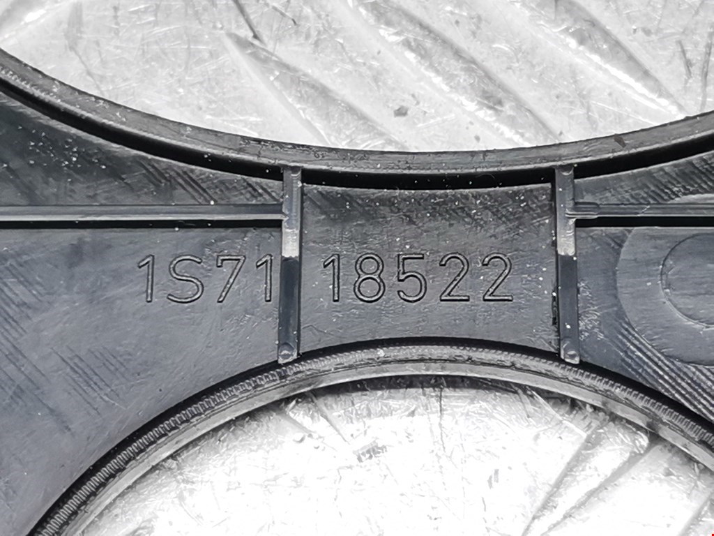 Рамка магнитолы FORD Mondeo III 2000-2007