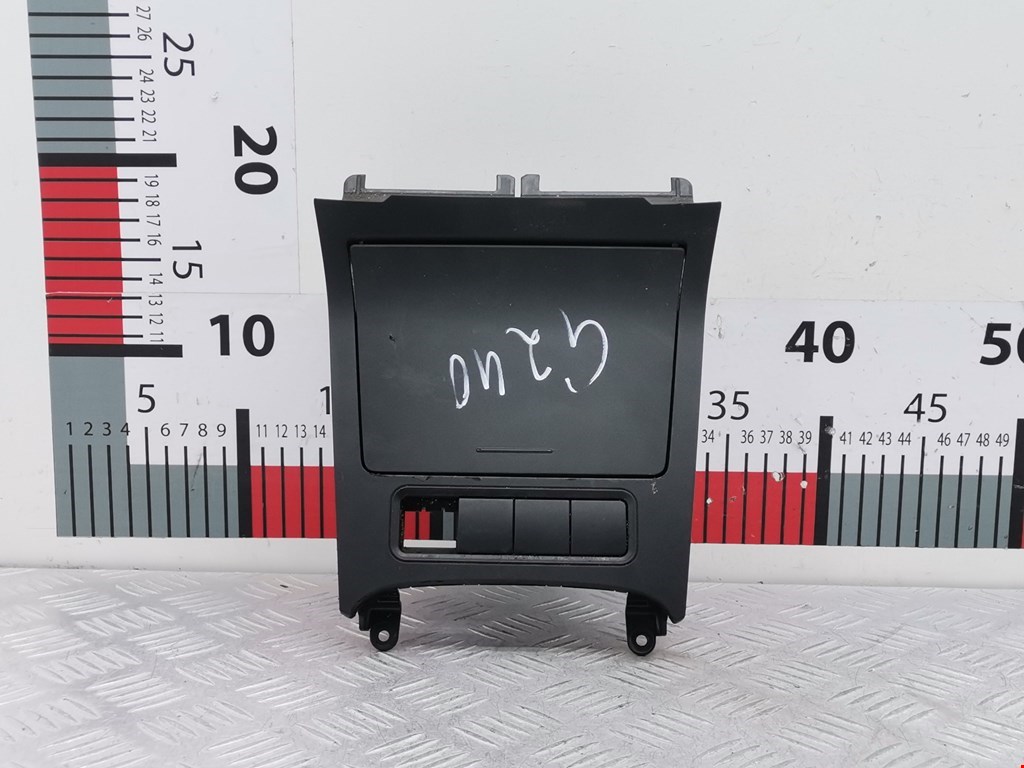 Пепельница передняя VOLKSWAGEN Golf V 2003-2009