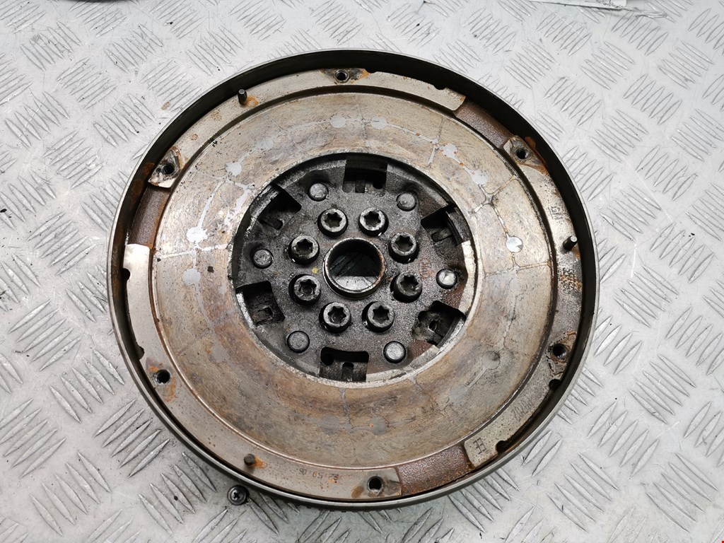 Маховик (демпфер сцепления) OPEL Astra H/Family 2004-2015