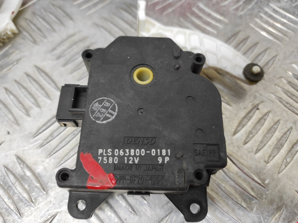 Моторчик заслонки печки LEXUS CT 2010-2018