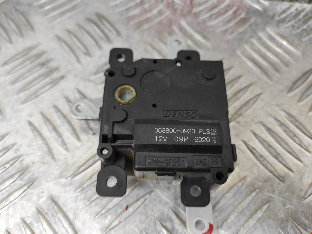 Моторчик заслонки печки LEXUS CT 2010-2018