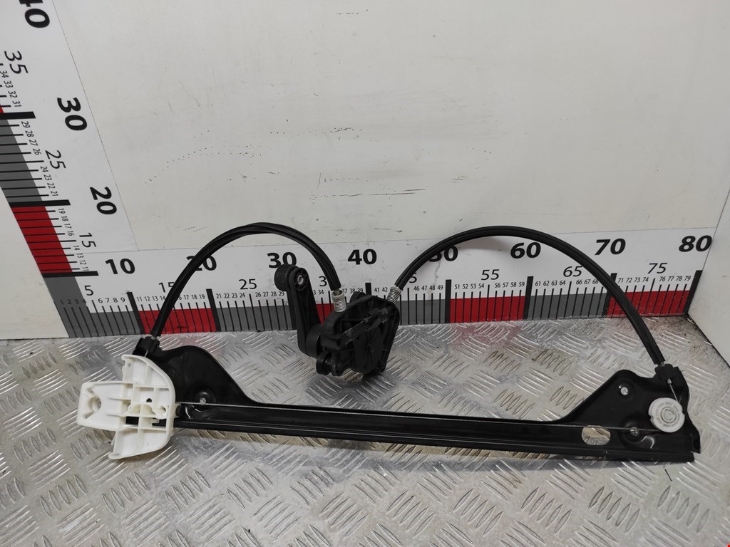 Стеклоподъемник задний правый VOLKSWAGEN Touran 2003-2010