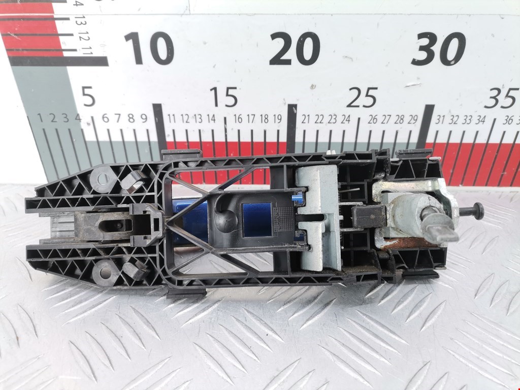 Ручка двери передней наружная правая VOLKSWAGEN Tiguan 2007-2016