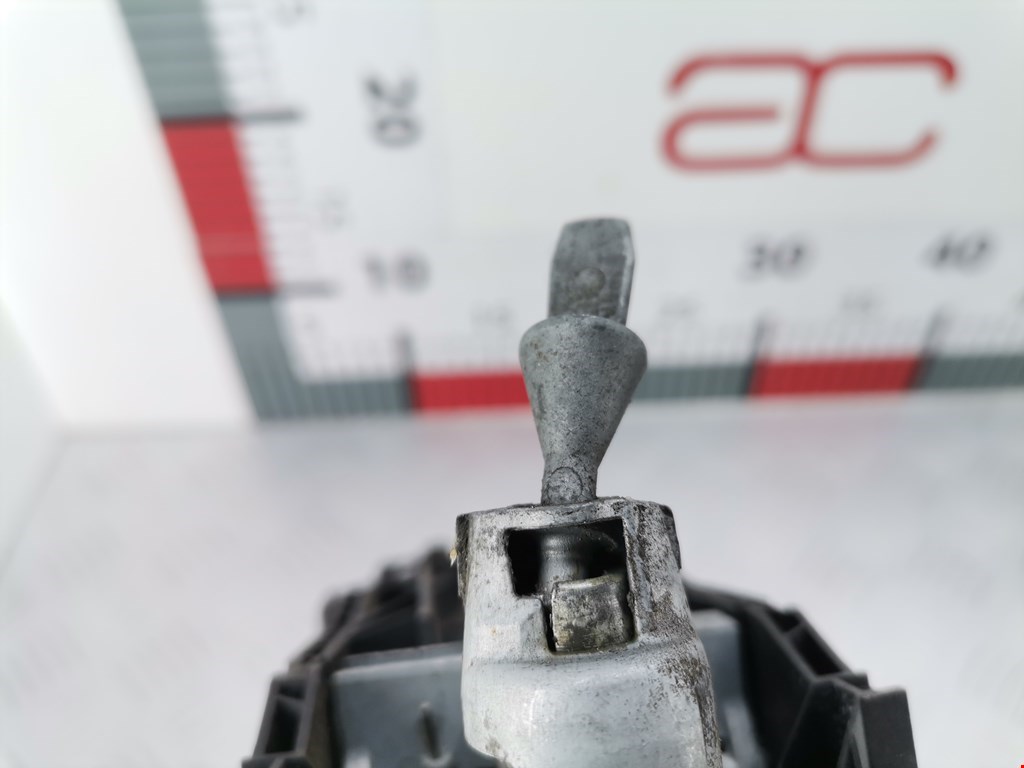 Ручка двери передней наружная правая VOLKSWAGEN Tiguan 2007-2016