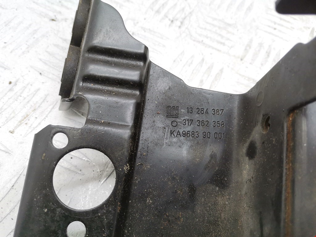 Кронштейн генератора OPEL Astra J 2009-2017