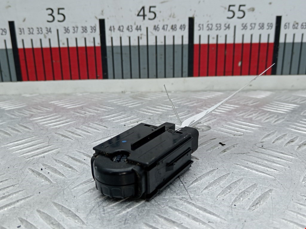 Кнопка корректора фар TOYOTA Yaris 1999-2005