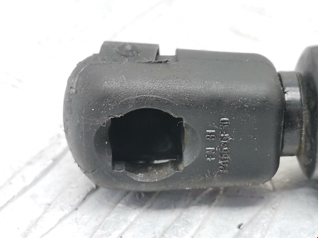 Амортизатор капота левый=правый FORD Mondeo III 2000-2007