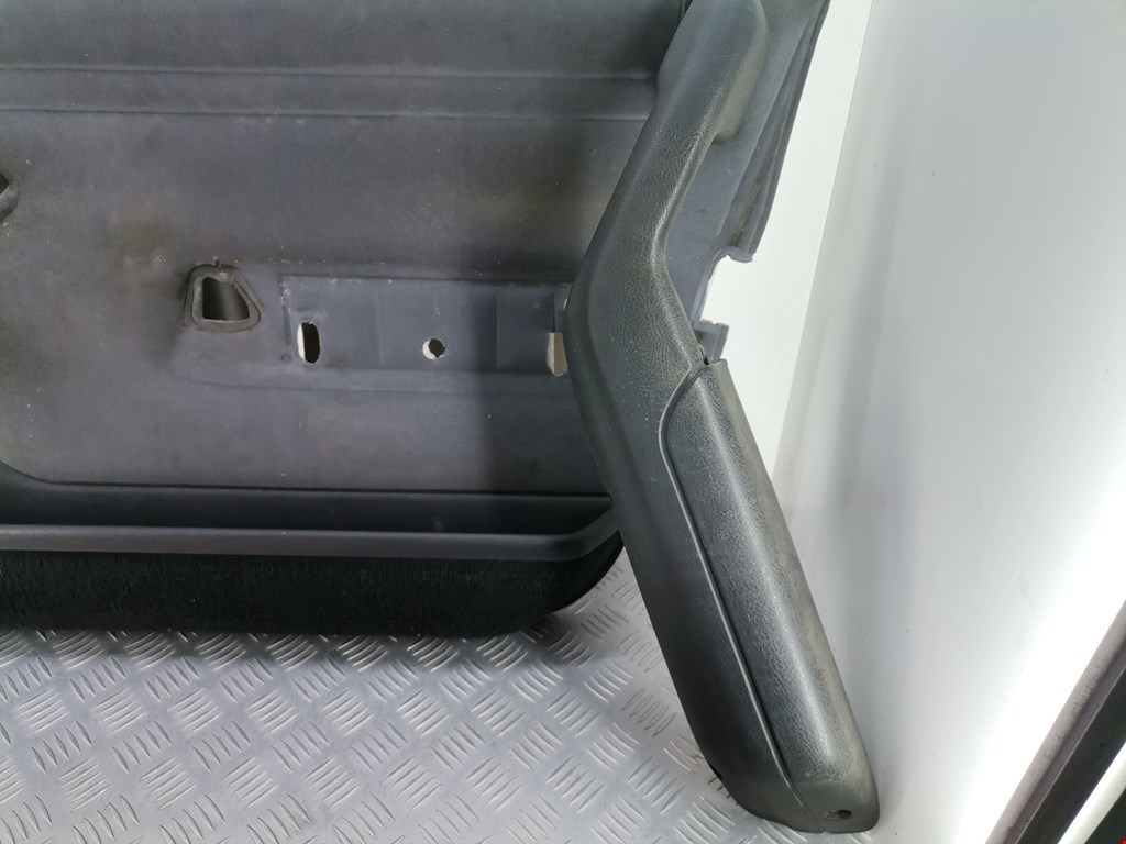 Обшивка двери передняя правая PEUGEOT 605 1989-1999