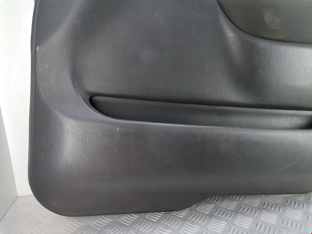 Обшивка двери передняя правая OPEL Agila A 2000-2007