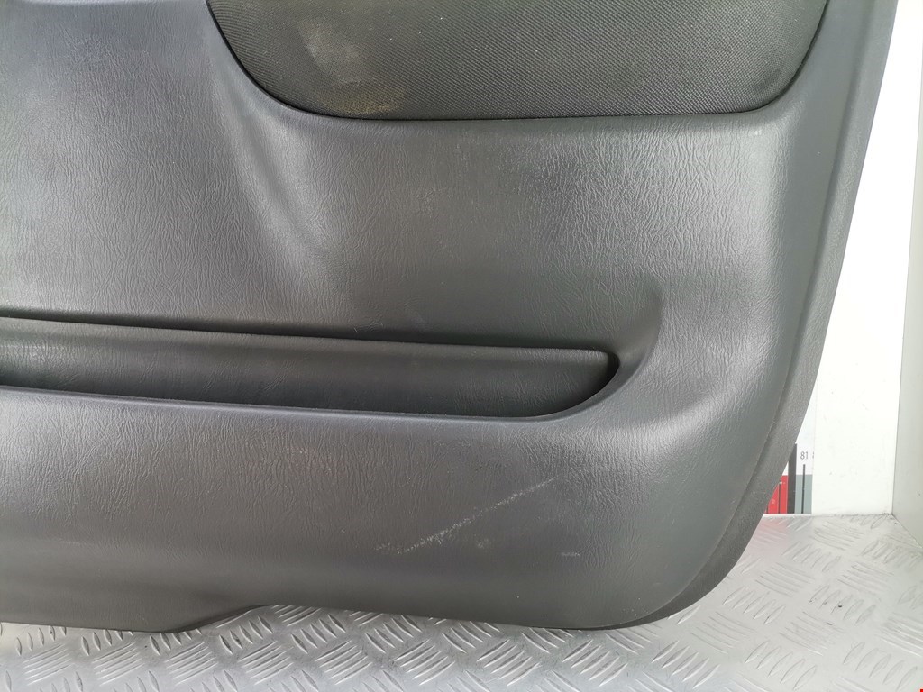 Обшивка двери передняя правая OPEL Agila A 2000-2007