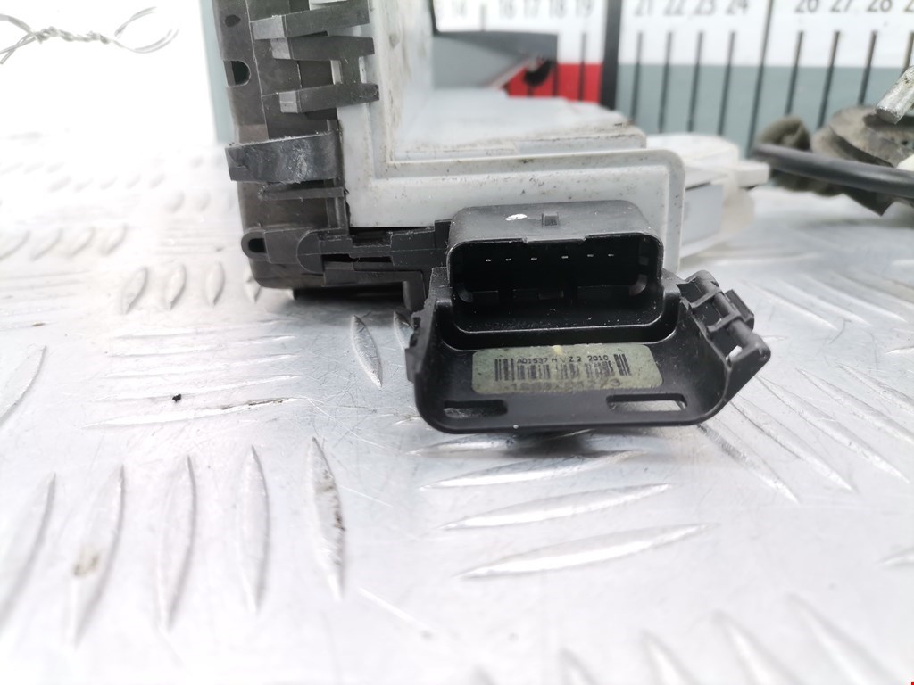 Замок двери передней правой CITROEN DS3 2009-2015