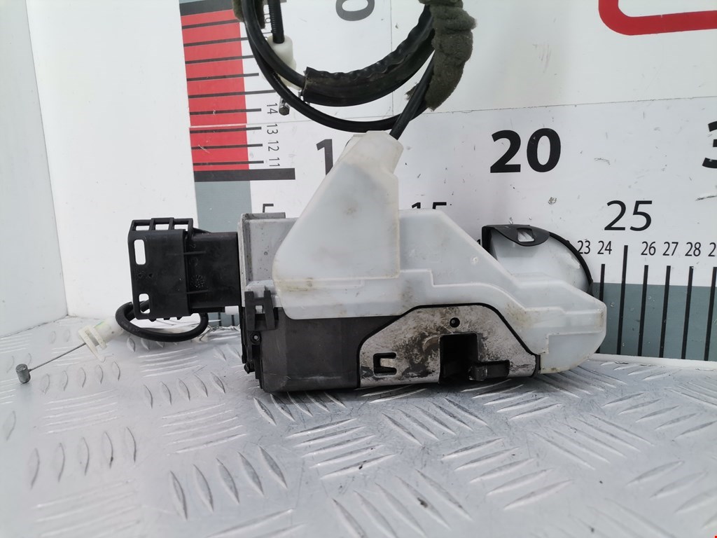 Замок двери передней правой CITROEN DS3 2009-2015