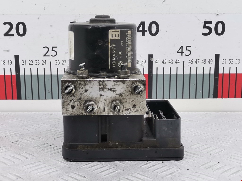 Блок ABS (насос) VOLKSWAGEN Golf V 2003-2009