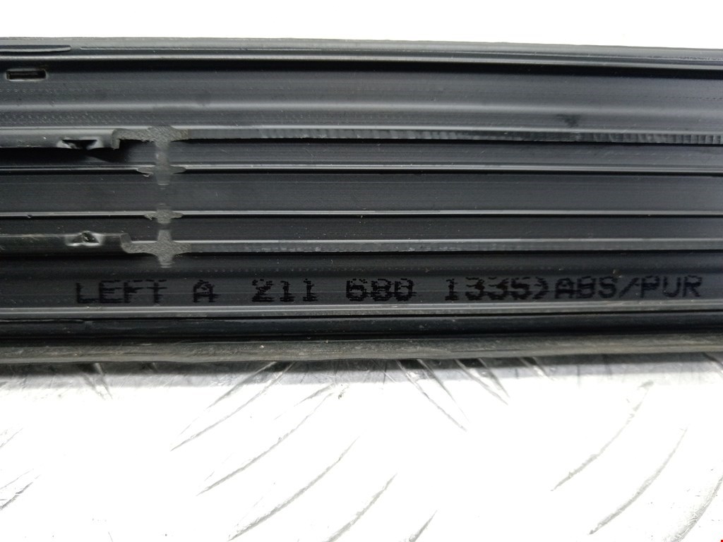 Накладка порога (внутренняя) MERCEDES-BENZ E-Class W211, S211 2002-2009