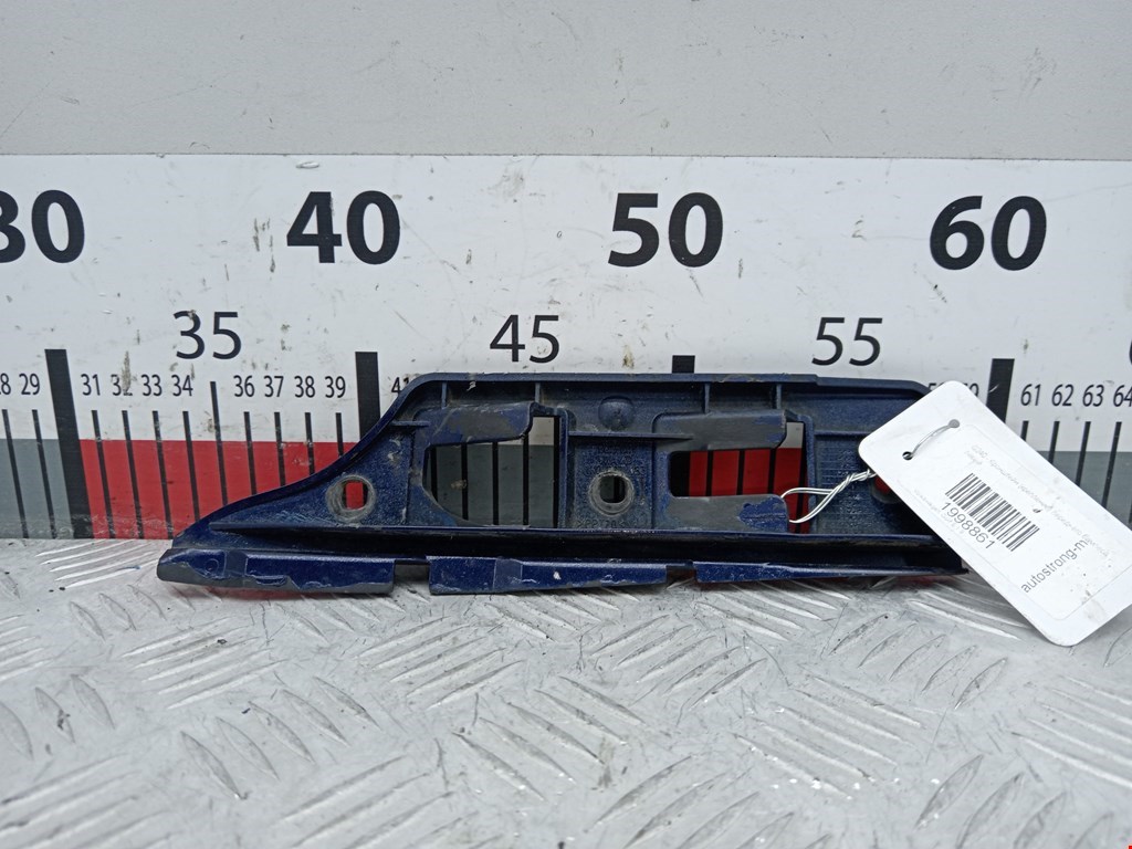 Кронштейн переднего бампера левый VOLKSWAGEN Golf V 2003-2009