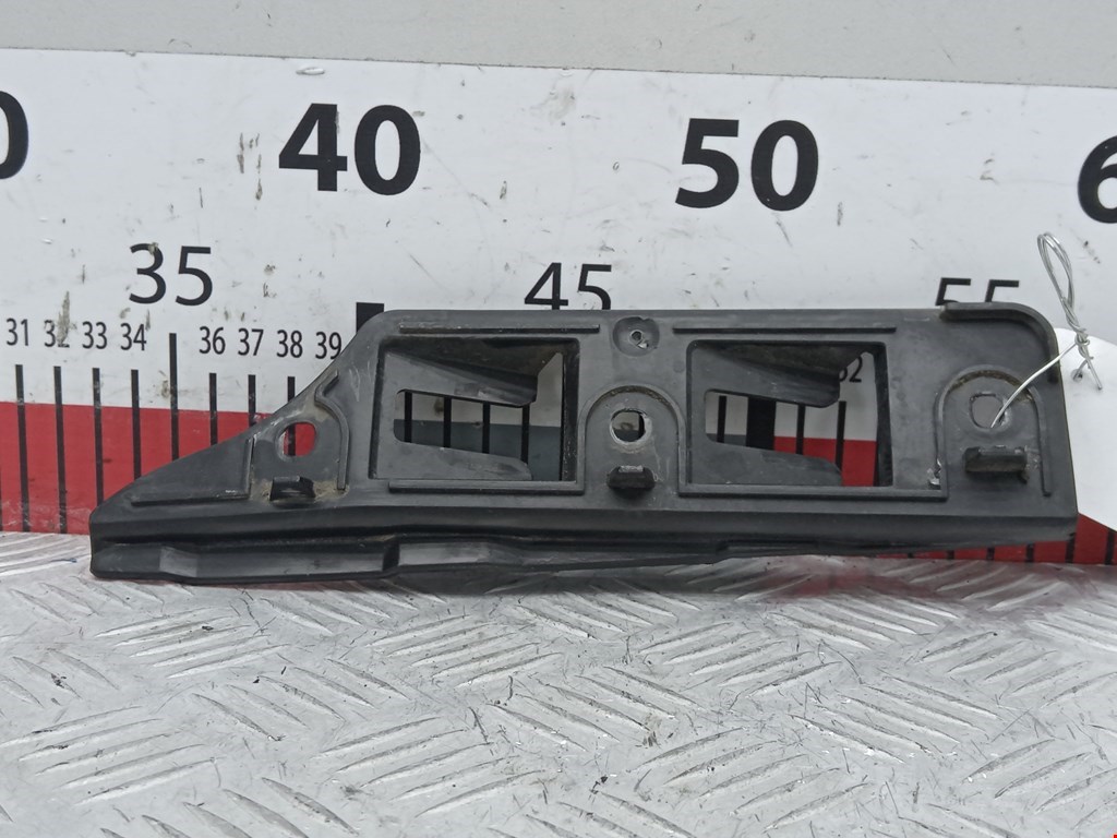 Кронштейн переднего бампера правый VOLKSWAGEN Golf V 2003-2009