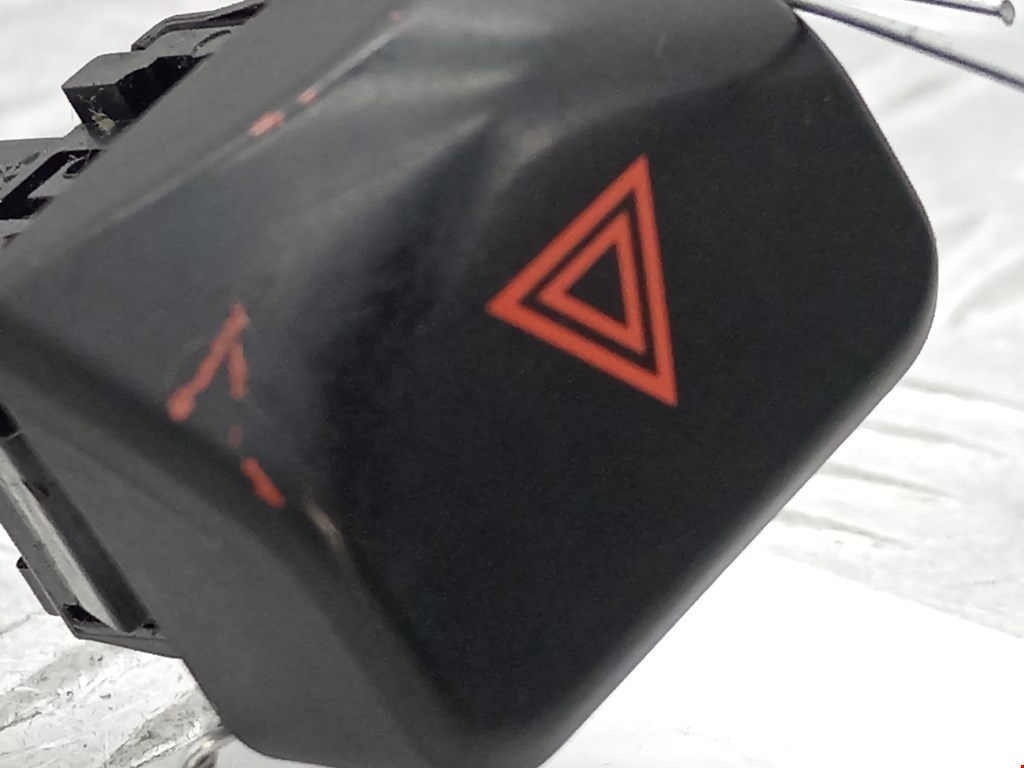 Кнопка аварийной сигнализации (аварийки) NISSAN Note E11 2005-2014