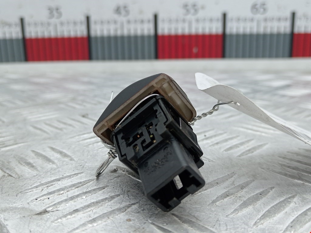 Кнопка аварийной сигнализации (аварийки) NISSAN Note E11 2005-2014