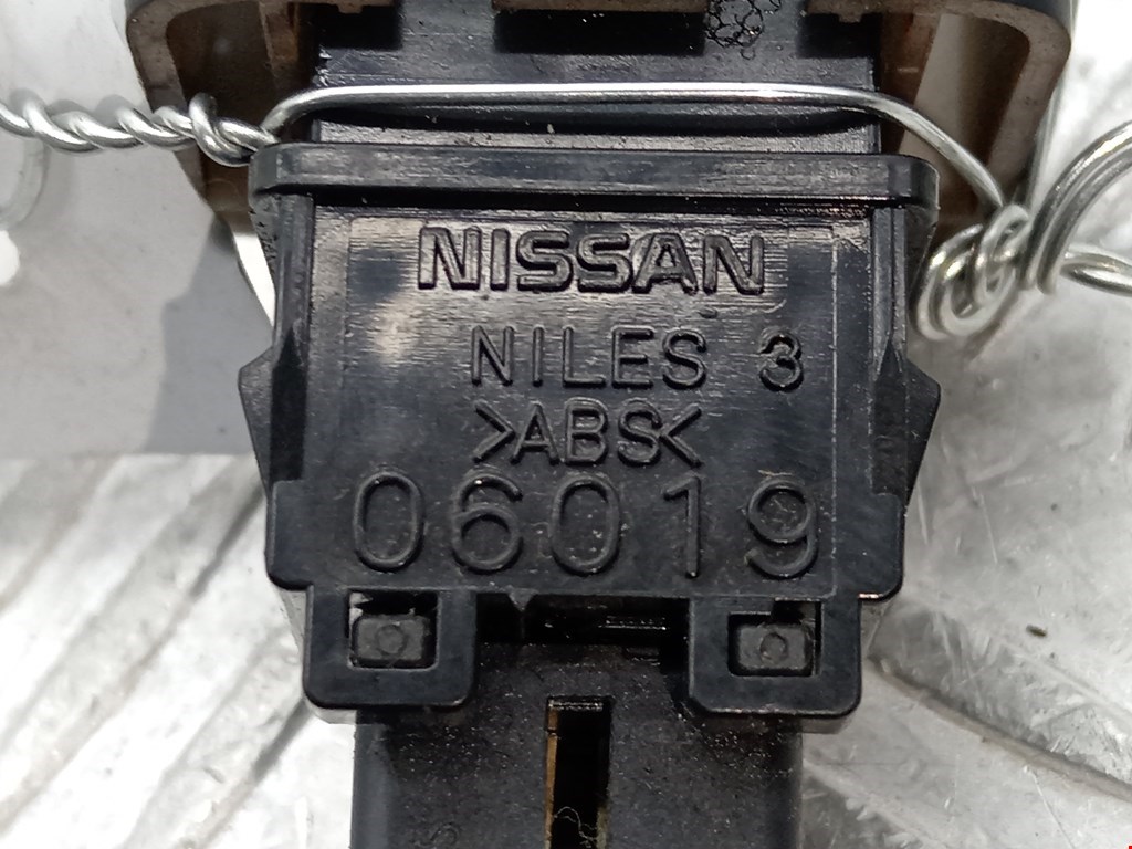 Кнопка аварийной сигнализации (аварийки) NISSAN Note E11 2005-2014