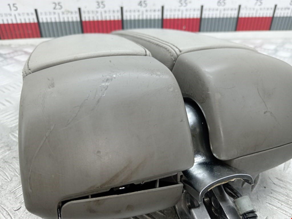 Подлокотник в салон AUDI A8 D3 2003-2010