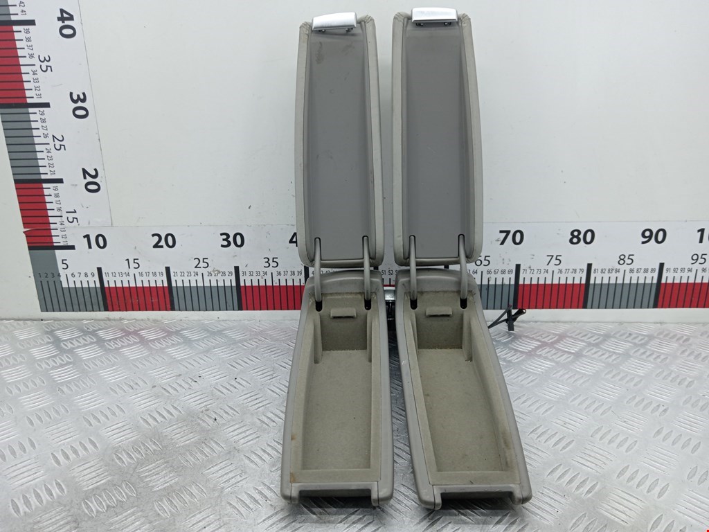 Подлокотник в салон AUDI A8 D3 2003-2010